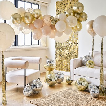 Gold tassels discount decorations